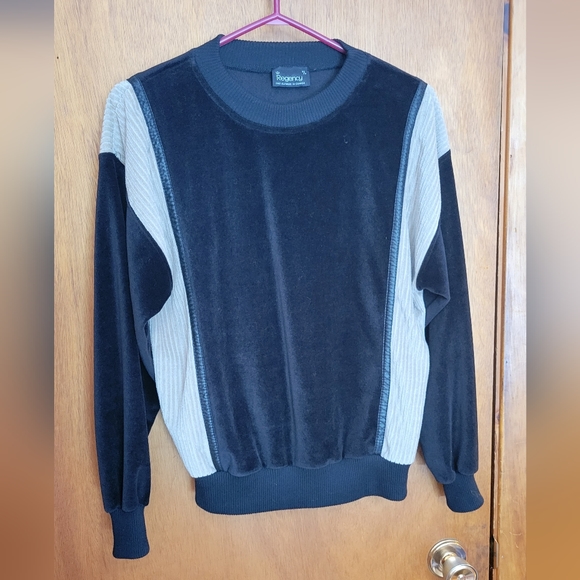 🌼2 for $30🌼 Vintage Regency Sweater Black - Picture 6 of 6